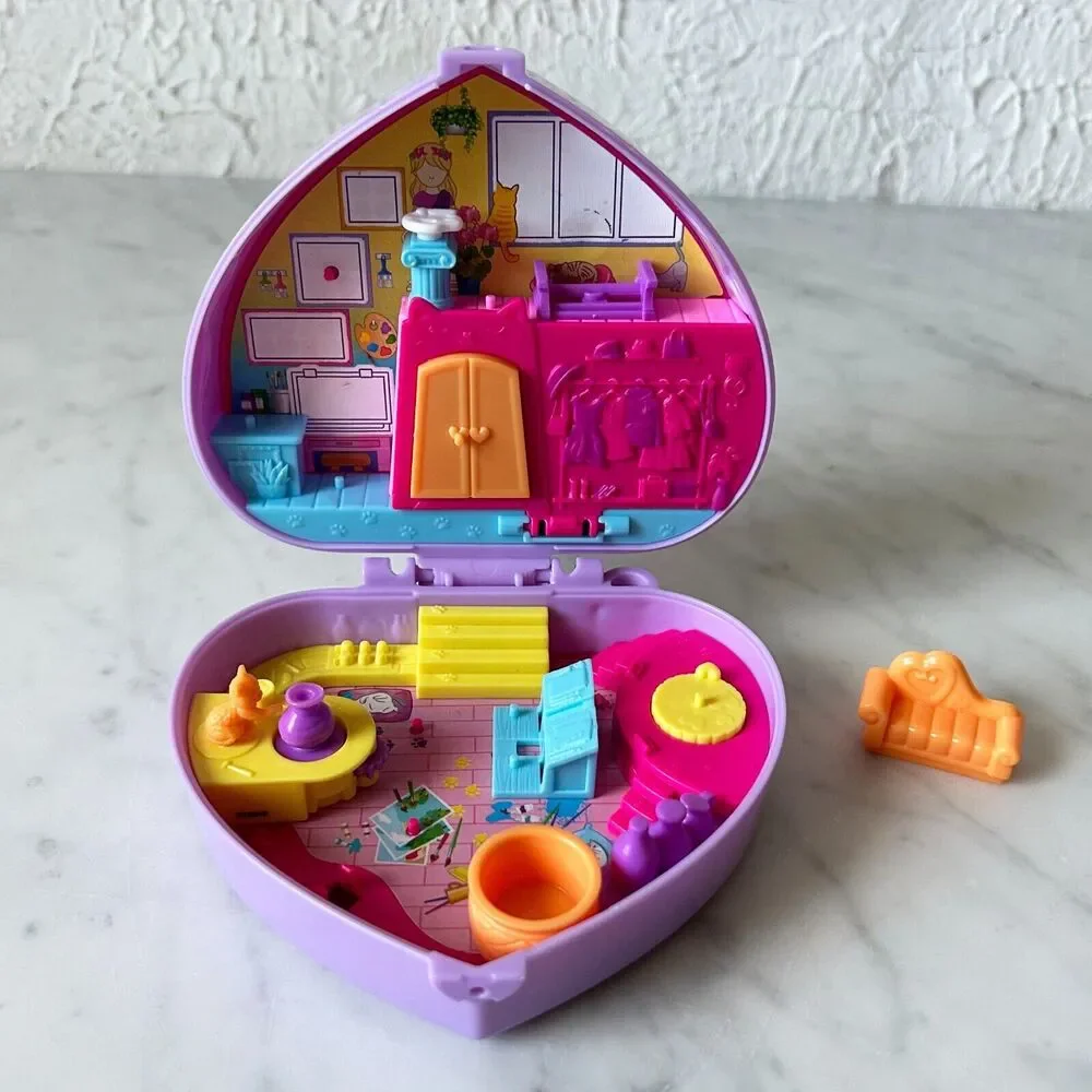 Polly Pocket Art Studio Compact Purple Heart Shape - 2021 Mattel